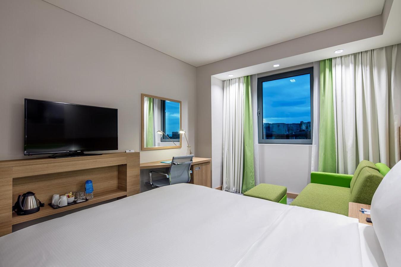 Hampton By Hilton Istanbul Zeytinburnu Hotel Buitenkant foto